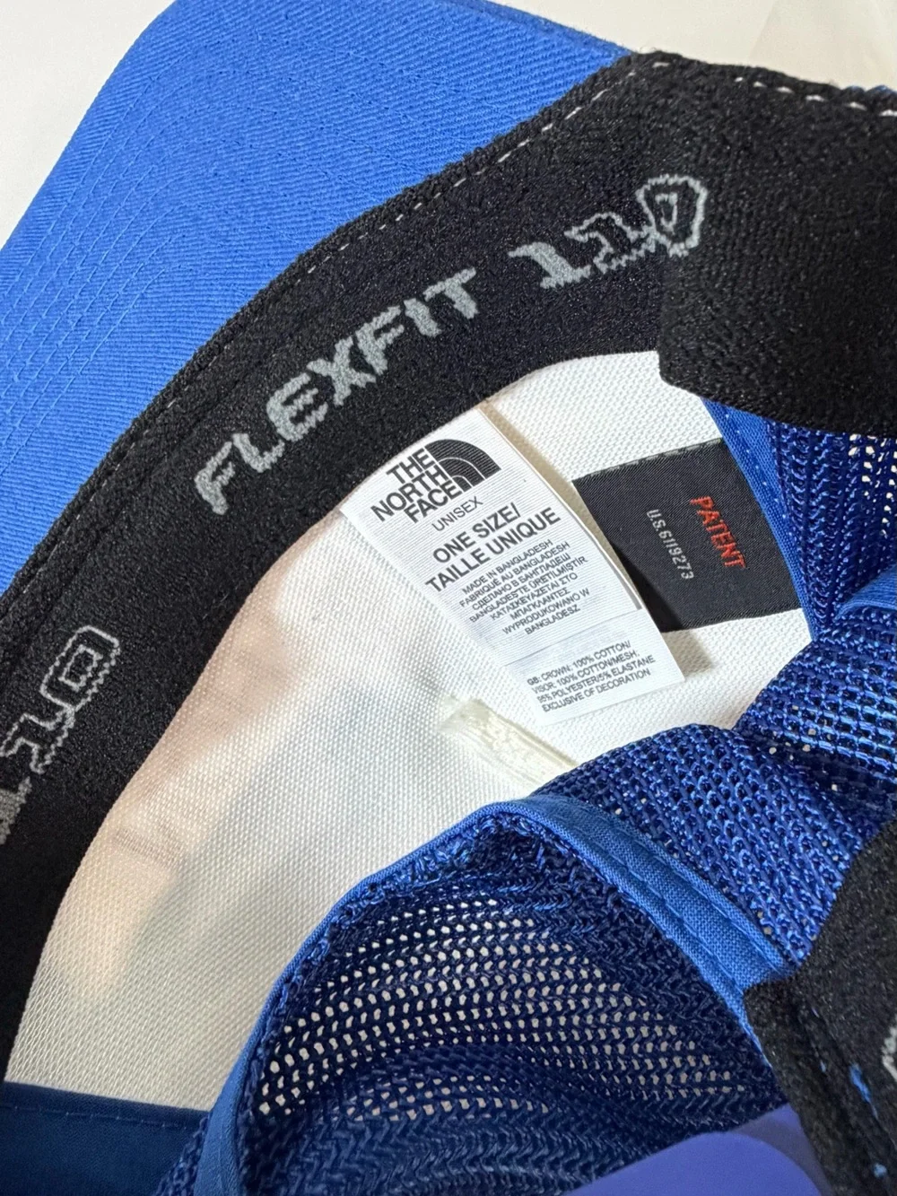 The North Face Classic White Front Blue Mesh Trucker Hat Flexfit One Size